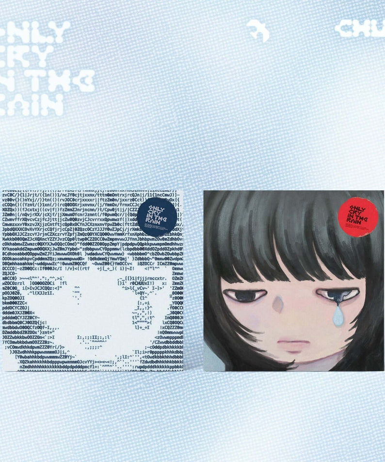 CHUU - [Only cry in the rain] (Blue Ver. / Gray Ver.) (Set of 2) Album Kpop, visuel bleu ciel avec couvertures CHUU.