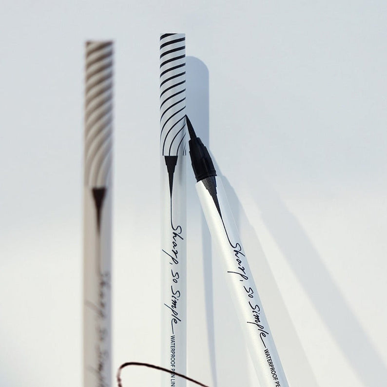 CLIO Sharp, So Simple Waterproof Pen Liner disponible sur Ma petite Coree, ton Eshop 100% K-beauty en direct de Seoul