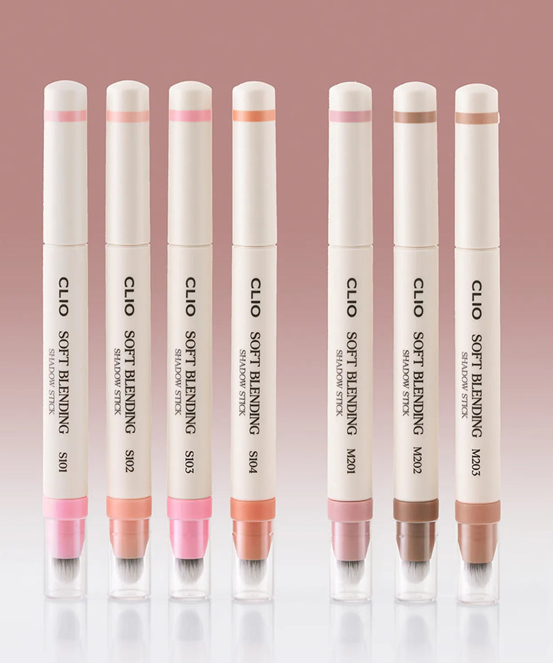 CLIO  Soft Blending Shadow Stick, pack de sticks maquillage de la marque CLIO sur fond rose et blanc, vue produit