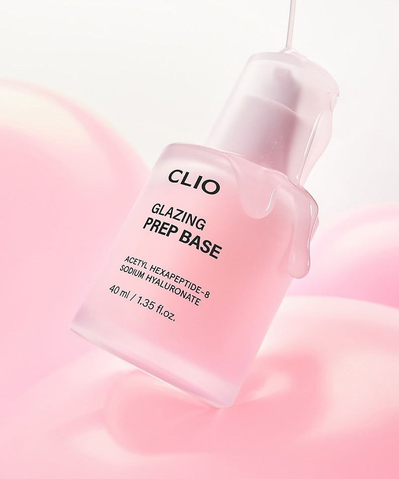CLIO Glazing Prep Base 40ml sur fond rose, produit cosmétique élégamment présenté, 40 ml, pour une préparation de peau parfaite.