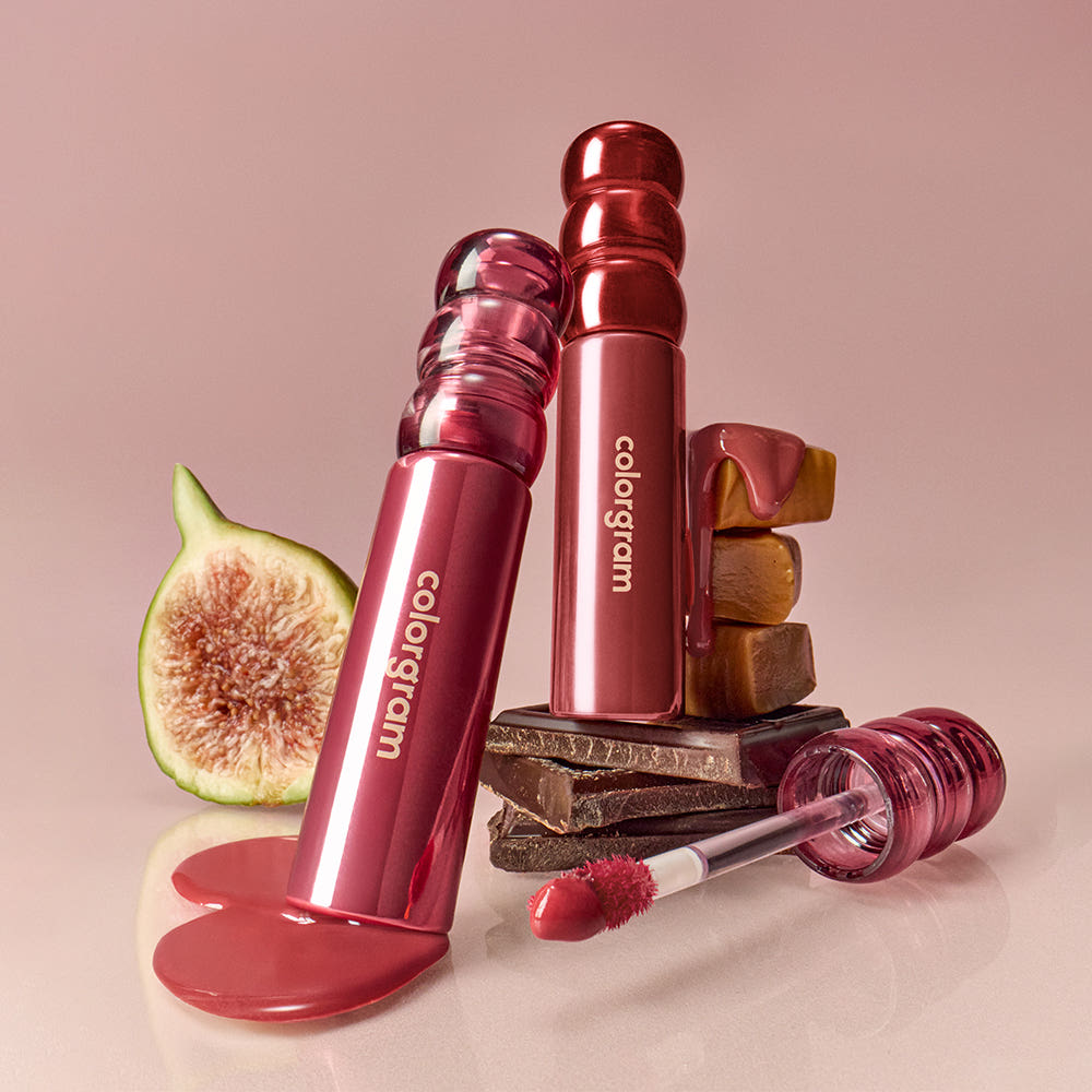 COLORGRAM Tanghulu Tangle Tint Deep Glaze 3.5g, rouges à lèvres brillants sur fond rose, marque COLORGRAM et fruit tange