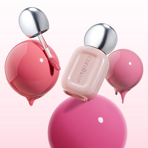 CORALHAZE Dew Drop Tint 4.5g de la marque Coralhaze, flacons et teintes rosées sur fond clair, rendu goutte.