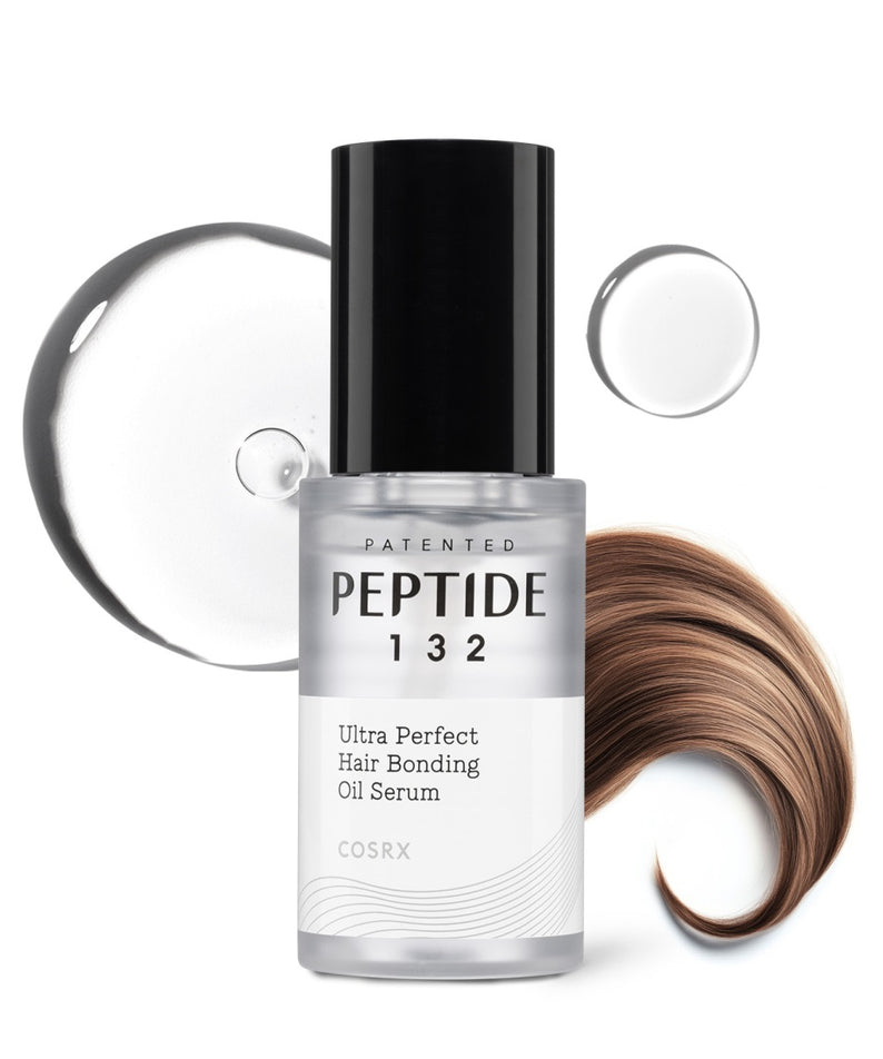 COSRX Peptide-132 Ultra Perfect Hair Bonding Oil Serum, flacon et huile sur fond blanc, gouttes, mèches brunes, contexte beauté.