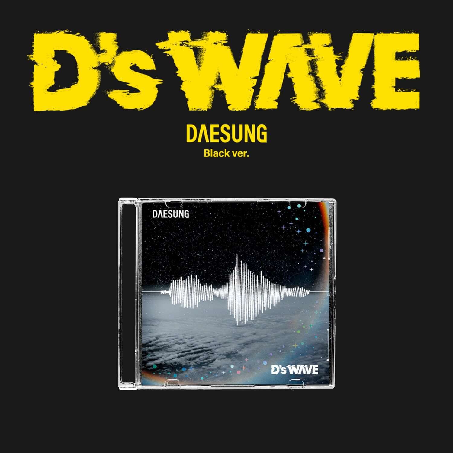 DAESUNG - 1st Mini Album [D’s WAVE] (Black Version) - Album Kpop, pochette noire avec visuel onde audio, fond sombre.