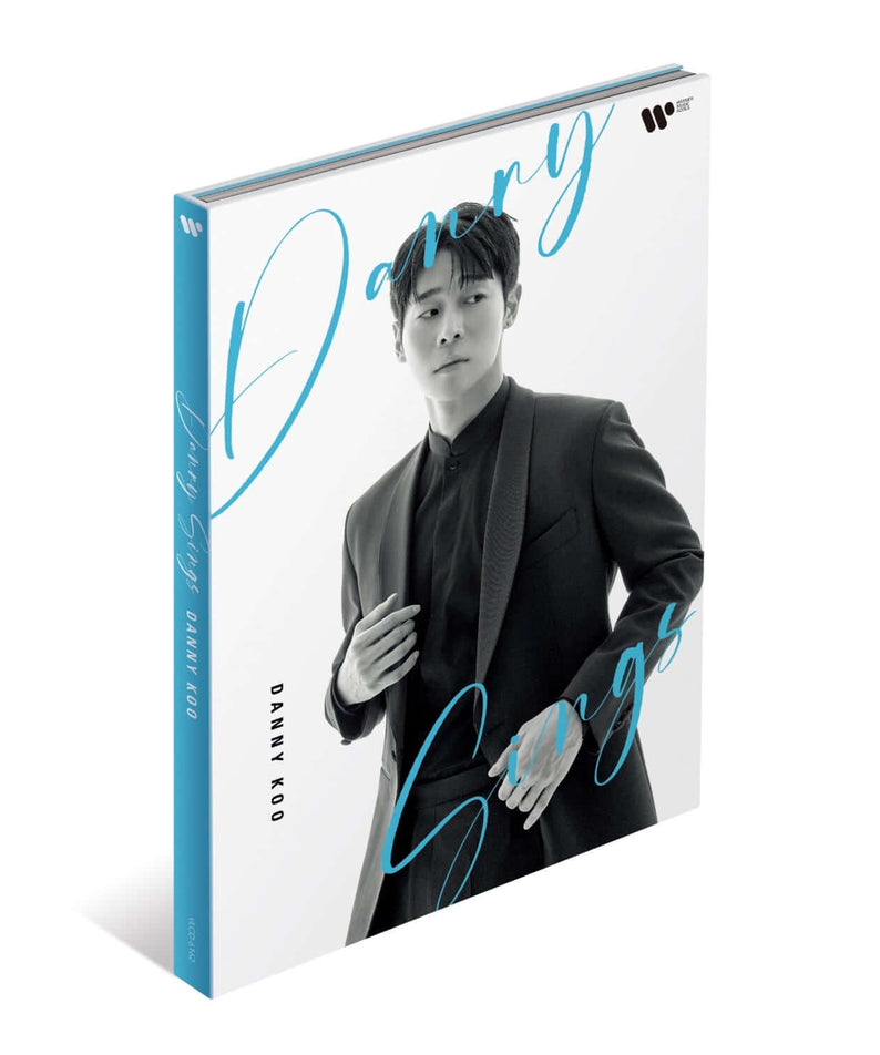 DANNY KOO - [Danny Sings] - Album Kpop, couverture avec DANNY KOO en blazer noir, style pop/beat, logo bleu
