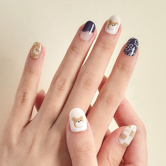 DASHING DIVA GLAZE Checker Bear - Gel Nail disponible sur Ma petite Coree, ton Eshop 100% K-beauty en direct de Seoul
