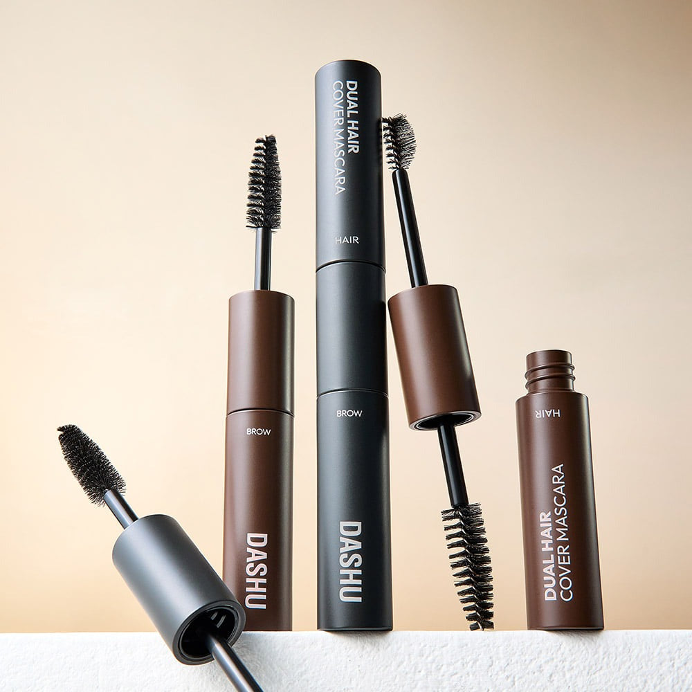 DASHU Daily Dual Hair Cover Mascara de la marque DASHU, vue sur tubes et brosses maquillage pour sourcils et cheveux.