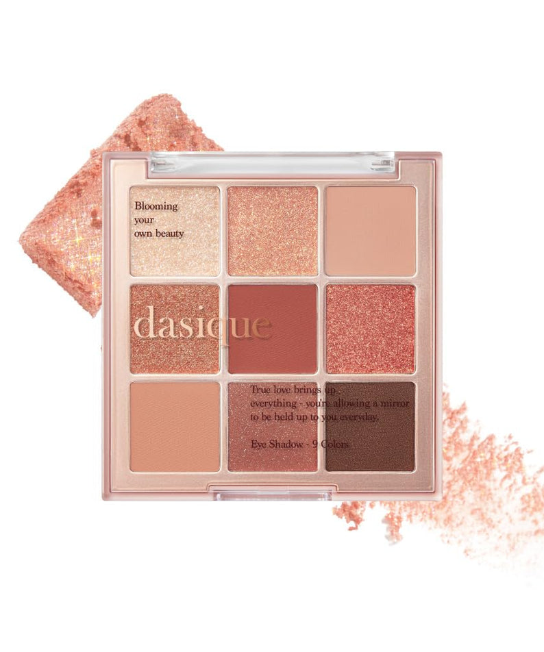 DASIQUE Shadow Palette 8g (#01 - #39) de la marque DASIQUE, palette maquillage nude et rosée sur fond blanc.