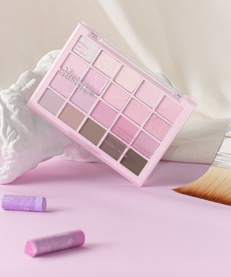 DASIQUE Mood Shadow Palette (#01 to #07) de la marque DASIQUE, palette maquillage yeux rose sur fond pastel