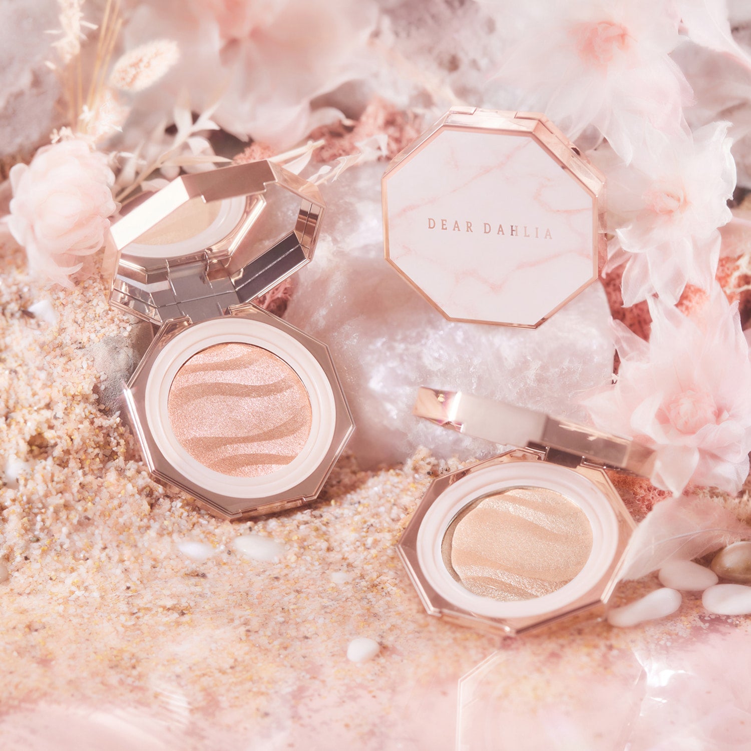 DEAR DAHLIA Blooming Edition Endless Glow Illuminator disponible sur Ma petite Coree, ton Eshop 100% K-beauty en direct de Seoul