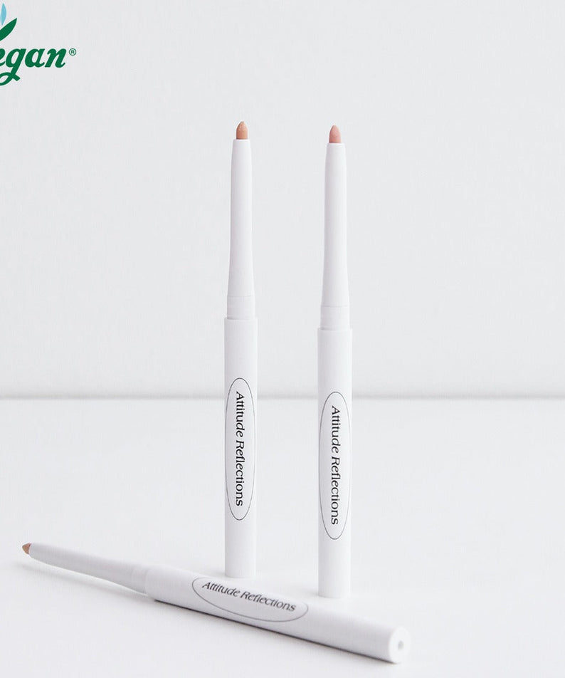 DEAR.A Slim Tip Cute Eyes Maker de la marque DEAR.A, crayons à pointe fine pour les yeux, sur fond clair.