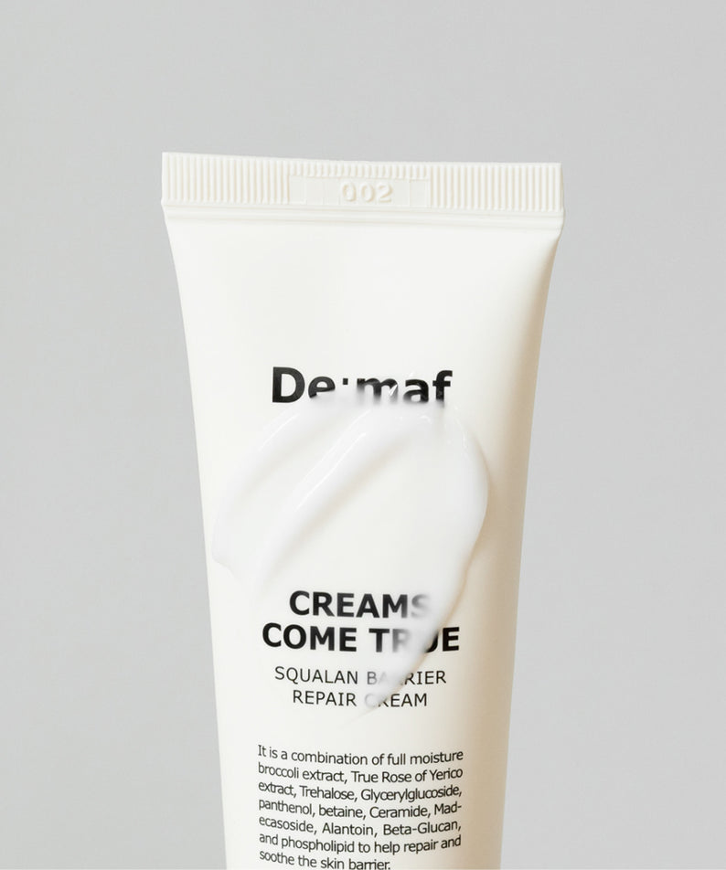 DE:MAF Creamscumtrue Squalane Barrier Repair Cream 50ml de De-maf, tube crème blanc sur fond clair