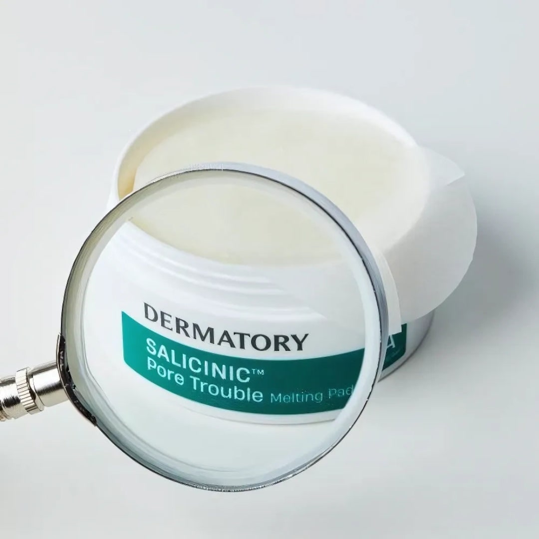 DERMATORY Salicinic Pore Trouble Melting Pad 30 Sheets, photo du pot et des patchs blancs sur fond clair