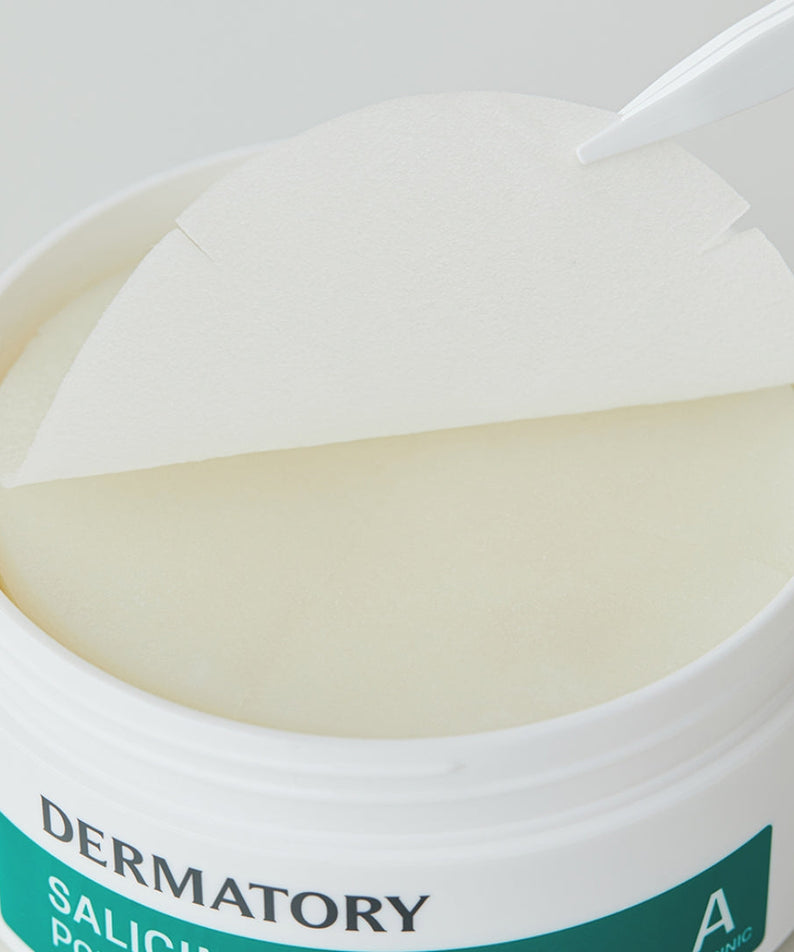 DERMATORY Salicinic Pore Trouble Melting Pad 30 Sheets en pot ouvert avec un applicateur, 30 lingettes nettoyantes pour les pores.