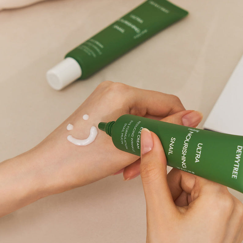 DEWYTREE Ultra Nourishing Snail Eye Cream 40ml disponible sur Ma petite Coree, ton Eshop 100% K-beauty en direct de Seoul