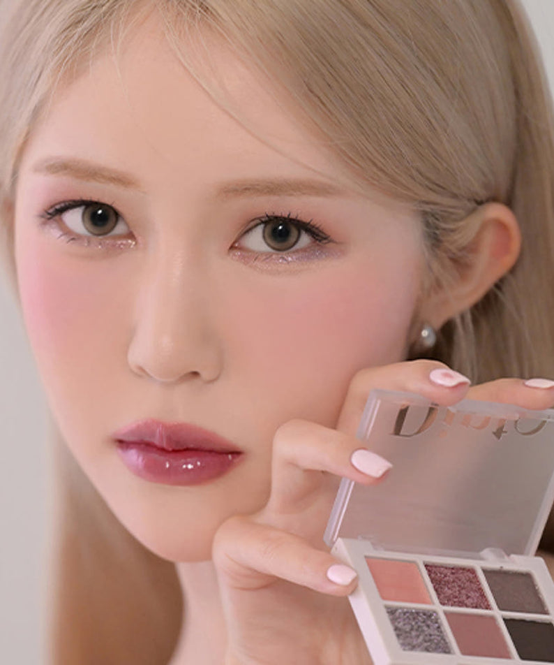 DINTO Blur-Finish Eye Shadow Palette