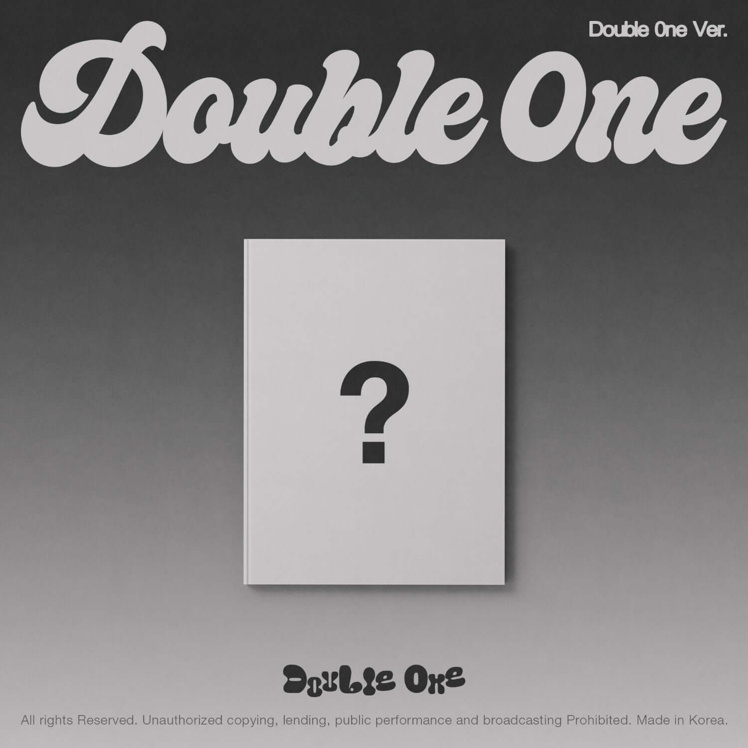 DOUBLE 0NE - 1st Album [Xpert] (Double 0ne ver.) - Album Kpop, visuel couvert gris “Double One”, intérieur pochette