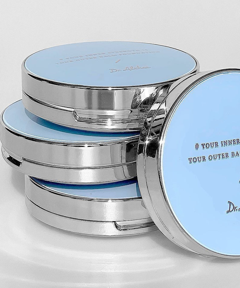 Boîtes de DR.ALTHEA Double Serum Night Foundation 12g empilées, offrant une base de sérum double pour une lueur de nuit parfaite.