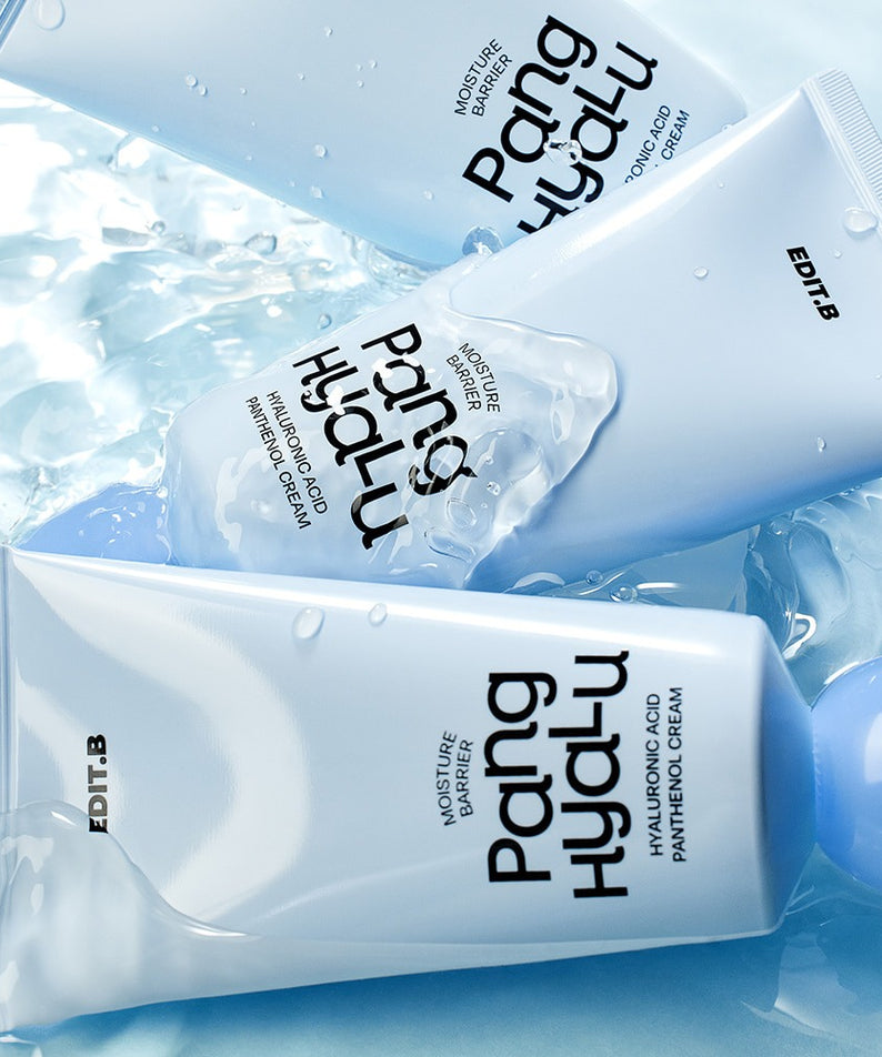 Crème EDIT.B Moisture Barrier Pang Hyaluronic Acid Pathenol 100ml sur fond aquatique bleu, hydratante et riche en acide hyaluronique.