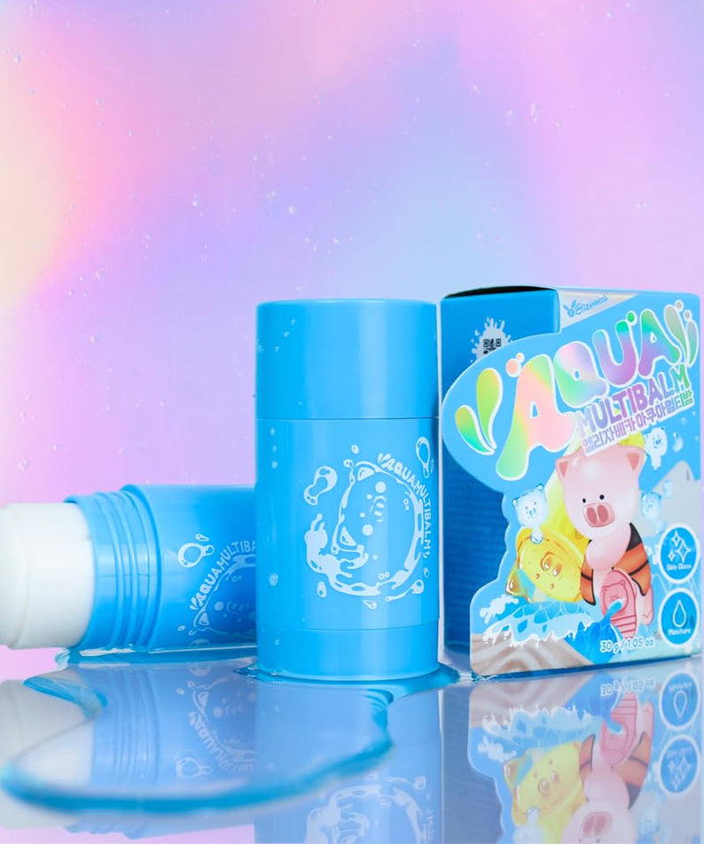 ELIZAVECCA Aqua Multi Balm 30g de la marque ELIZAVECCA, crème hydratante bleue sur fond pastel et miroir, photo produit.