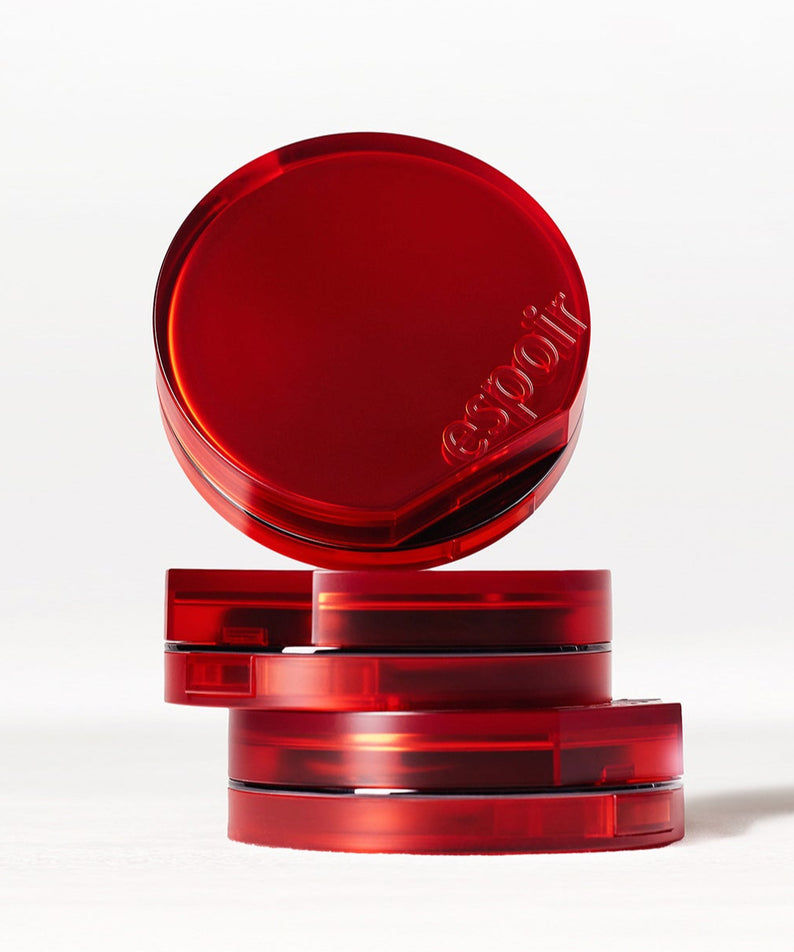 Produit ESPOIR BE VELVET COVER CUSHION SPF42 PA++ sur fond blanc, design luxueux et moderne.