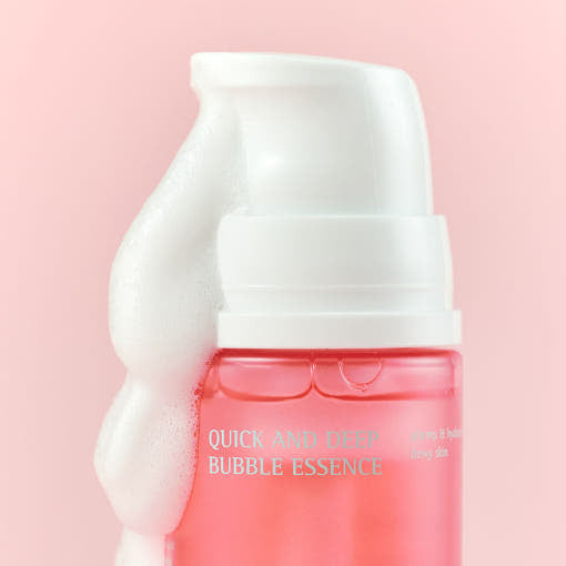 ESSENHERB Quick & Deep Bubble Essence 97ml : flacon rose/transparent sur fond rose pastel, gros plan visuel.