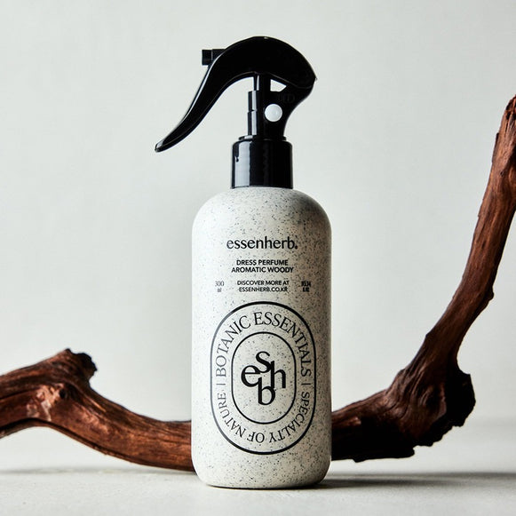 ESSENHERB  Dress Perfume Aromatica Woody 300ml