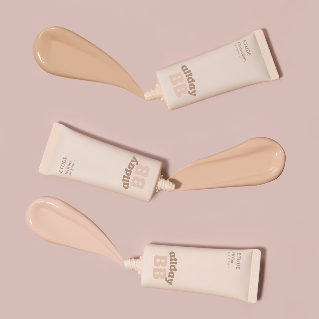 ETUDE All Day Clear BB Cream SPF36/PA+++ 35ml, tubes sur fond rose, texture beige crème BB.