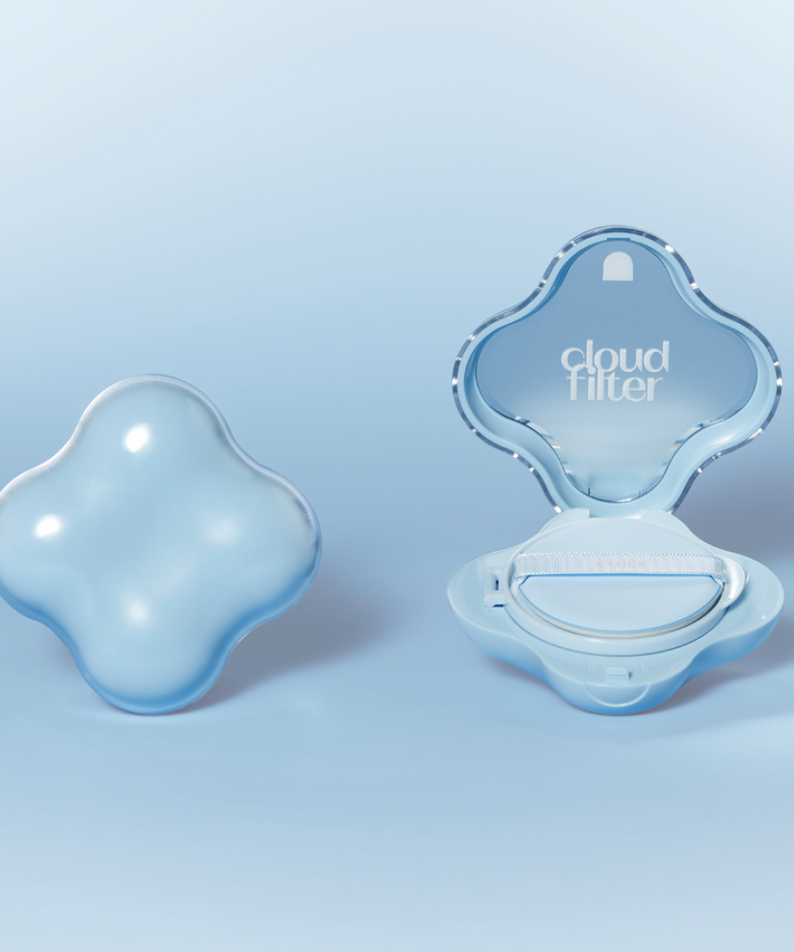 ETUDE Cloud Filter Cushion SPF42/PA+++ 15g emballage bleu ouvert sur fond bleu clair.