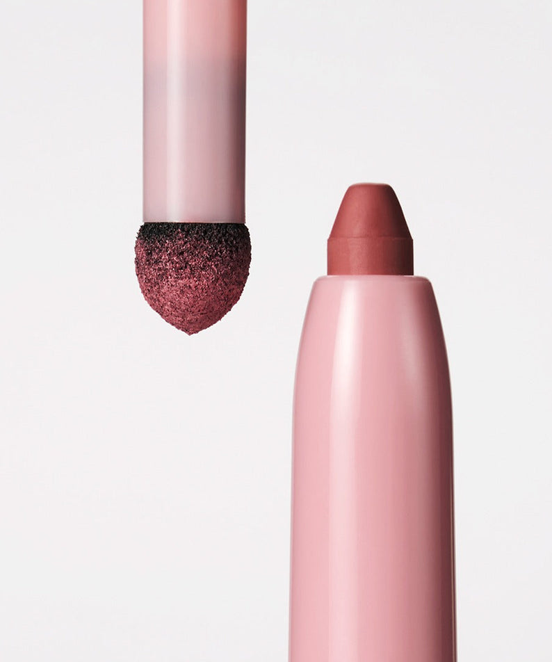 FEEV Bouncy Lip Liner de la marque FEEV, tube rose et embout, sur fond clair, gros plan beauté