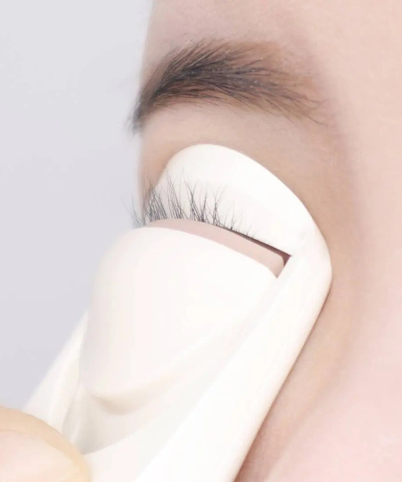 FILLIMILLI Heating Eyelash Curler
