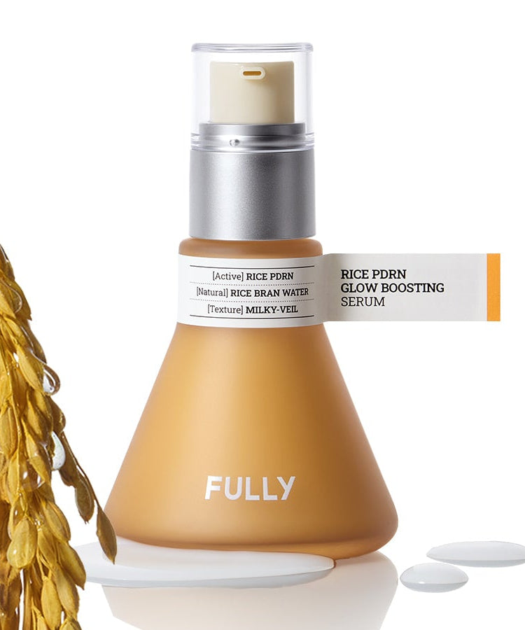 FULLY Rice PDRN Radiance Serum de la marque FULLY, flacon sur fond blanc, éclat visage; contexte beauté/soin.
