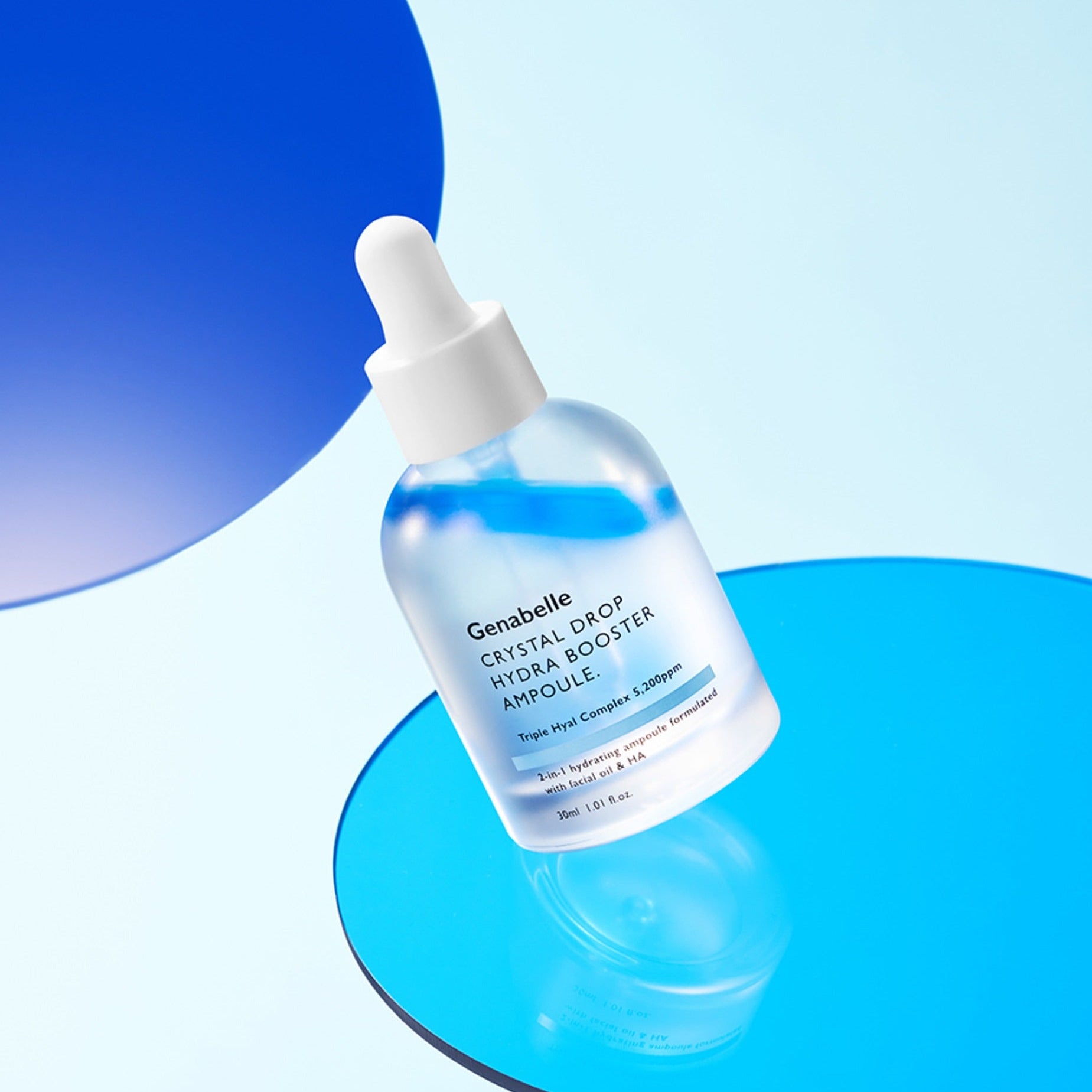 GENABELLE Crystal Drop Hydra Booster Ampoule 30ml de GENABELLE, flacon blanc sur fond bleu abstrait, gouttes hydratantes