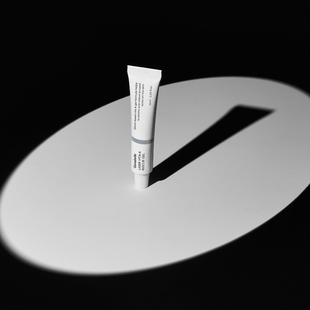 GENABELLE Laser Vita-K Rescue Gel 10ml de la marque GENABELLE, tube sur fond noir, contexte produit cosmétique.