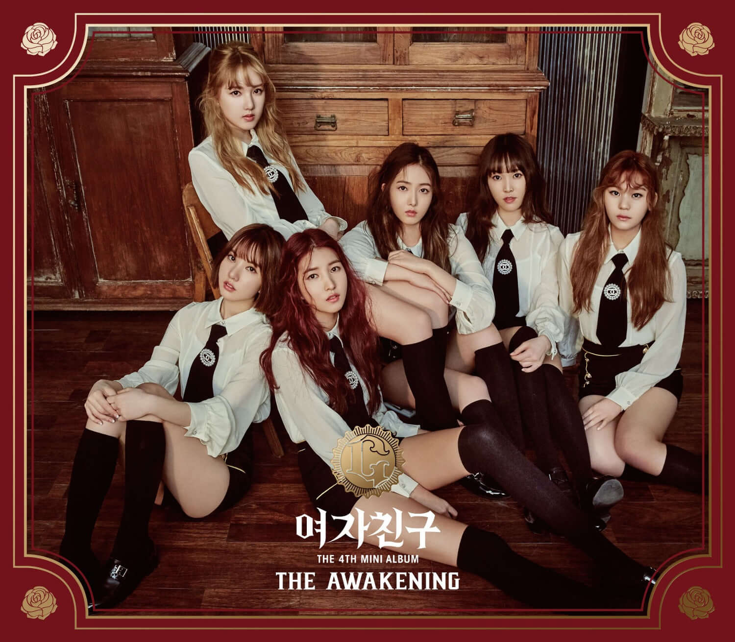 GFRIEND - The 4th Mini Album [THE AWAKENING] (Knight ver.) : photo du groupe Kpop, ambiance médiévale en tenue chevalier