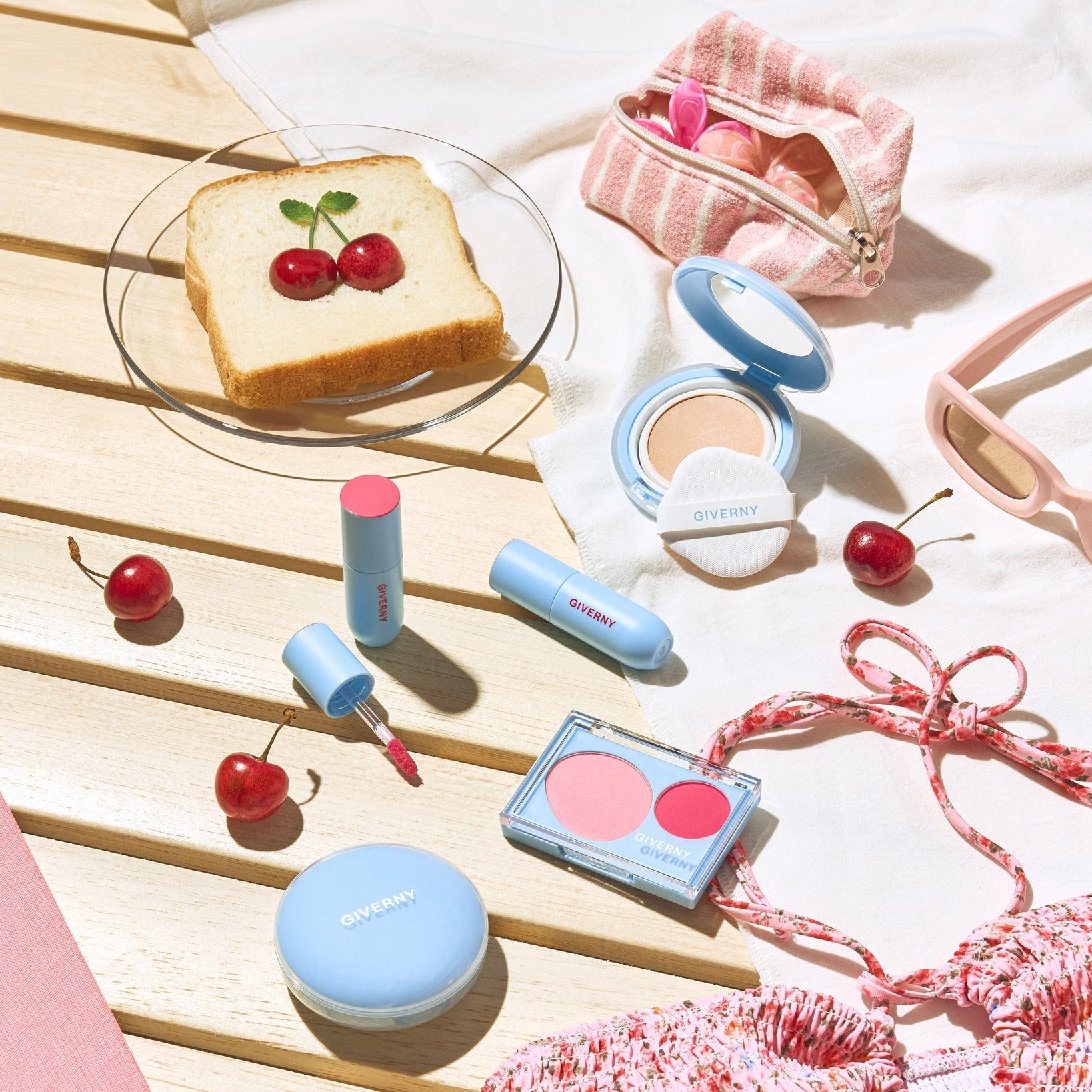 GIVERNY Fluffy Sheer Tint 3.5g sur fond lumineux, maquillage de la marque GIVERNY, packaging maquillage et rubans