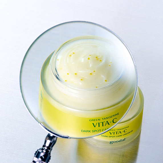 GOODAL Green Tangerine Vita C Spot Care Cream Alpha 75ml : crème jaune en pot, plan rapproché sur table blanche, branding visible.