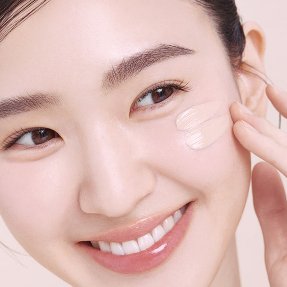 GOODAL Eoseongcho Soothing Blemish Cover Sun BB Cream 50ml, visage avec peau lumineuse et texture appliquée, produit GOODAL