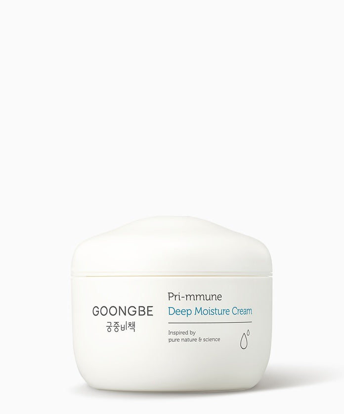Décrivez l'image : GOONGBE  Pri-mmune Deep Moisture Cream 100ml sur fond blanc, pot crème de la marque GOONGBE, texture.