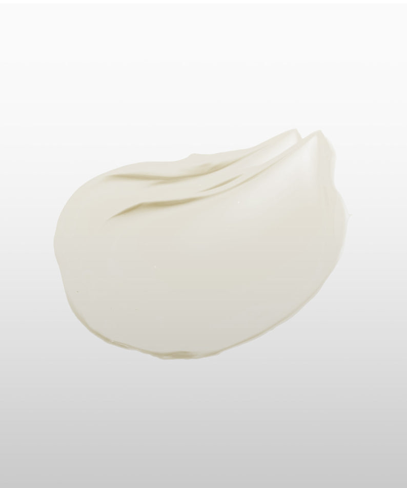 GRAFEN  Hinoki Treatment 300ml, crème blanche posée sur fond clair, flacon/produit de marque GRAFEN, contexte beauté