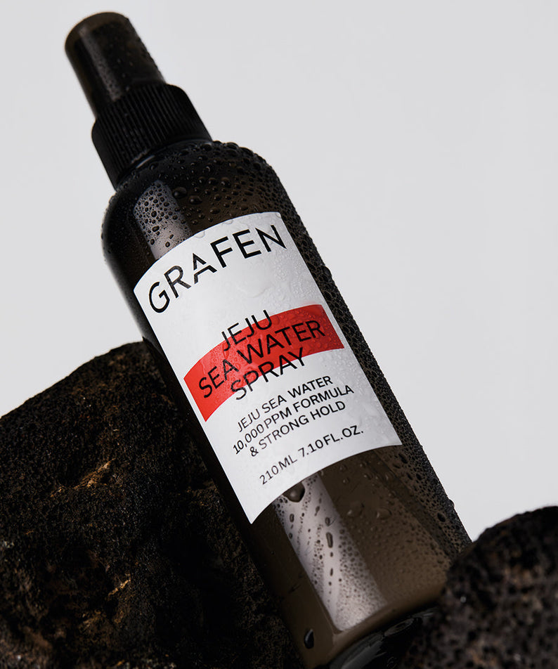 GRAFEN  Jeju Sea Water Spray 210ml : flacon noir avec spray, étiquette Jeju Sea Water sur fond clair.