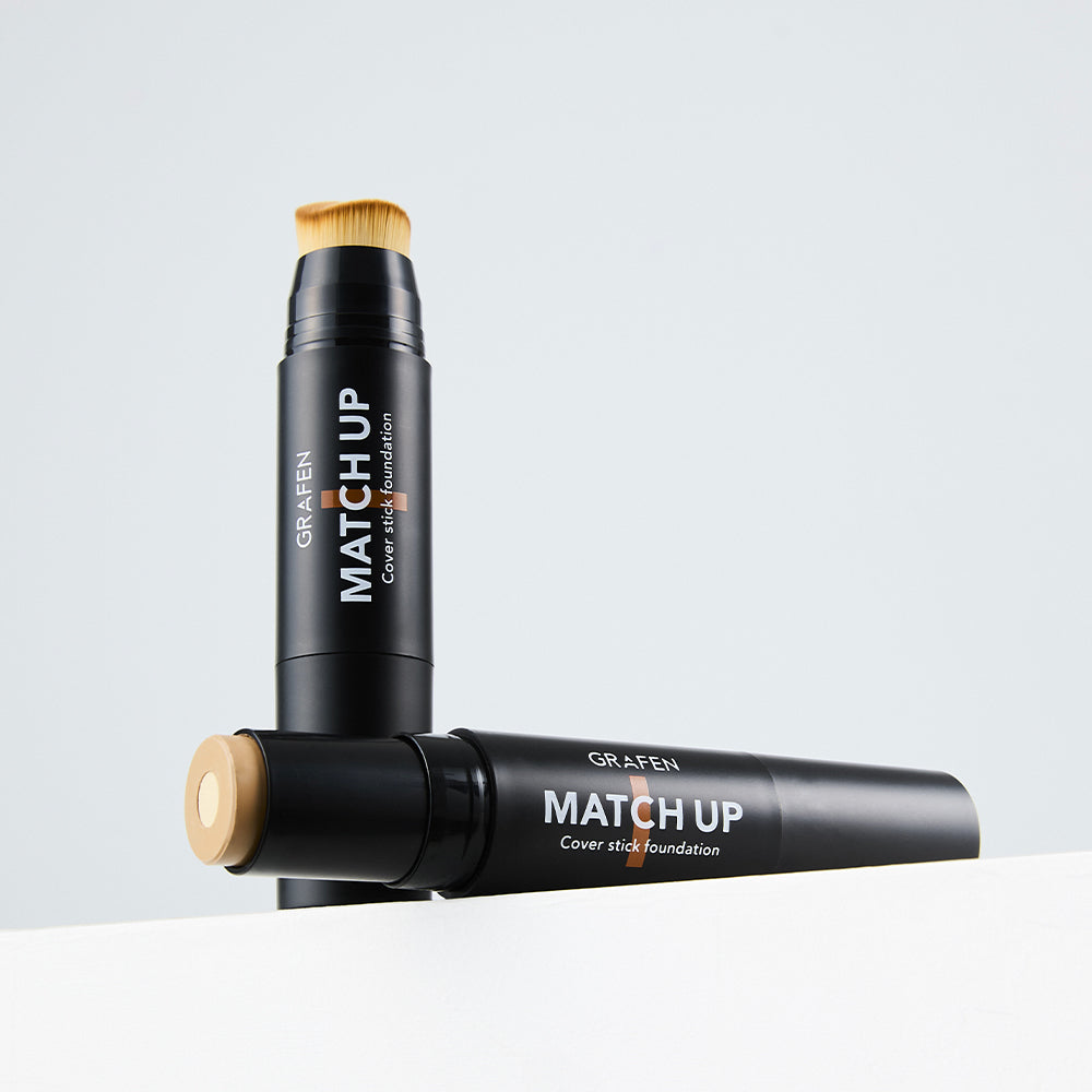 GRAFEN  Match Up Cover Stick Foundation 12g, produit maquillage en stick noir sur fond clair, brosse visible