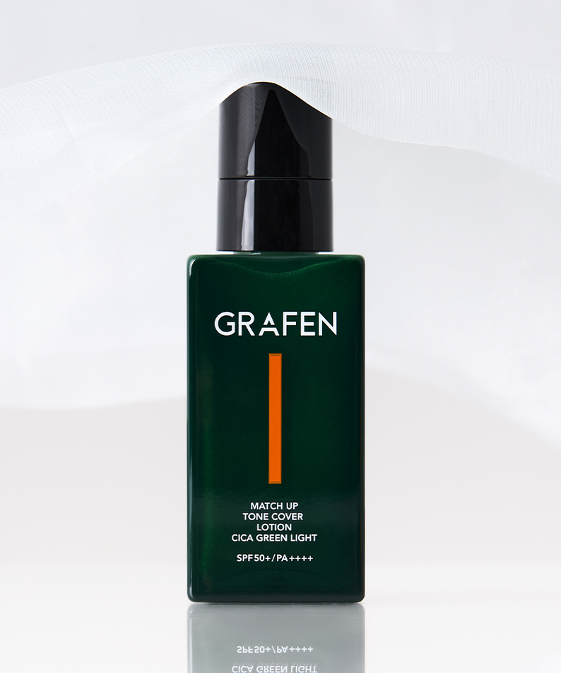 GRAFEN  Match Up Tone Cover Lotion Cica Green Light 50ml, flacon vert sur fond blanc, packshot cosmétique