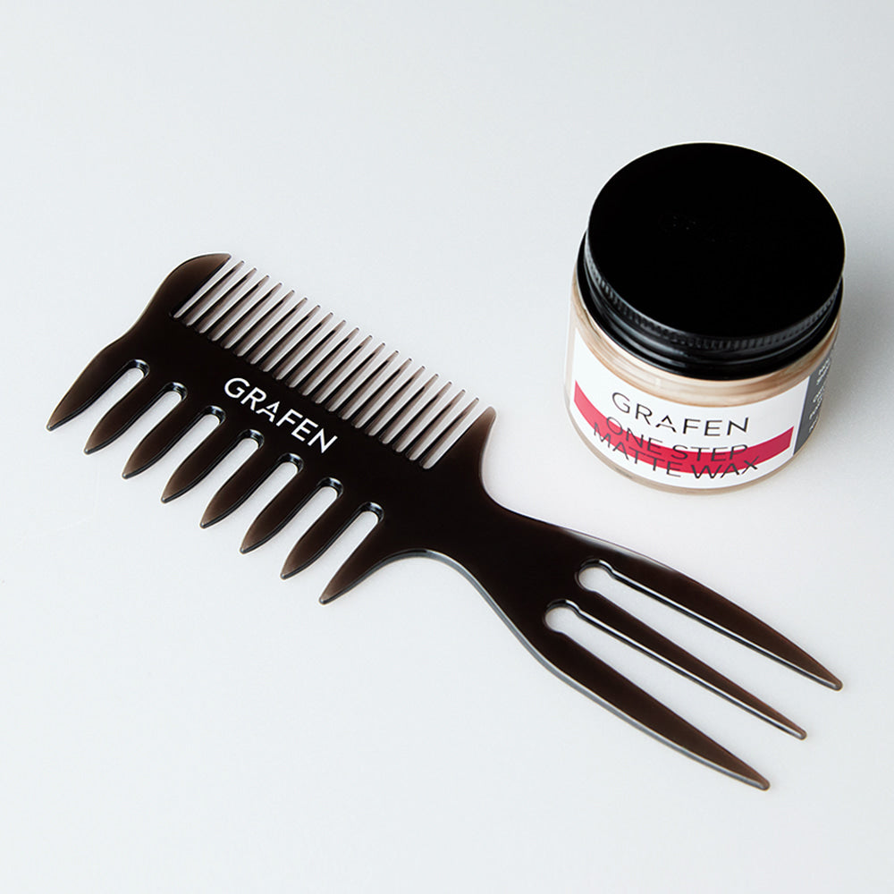 GRAFEN Multi Pomade Comb, peigne noir et pot de pommade sur fond clair, marque GRAFEN en contexte coiffure