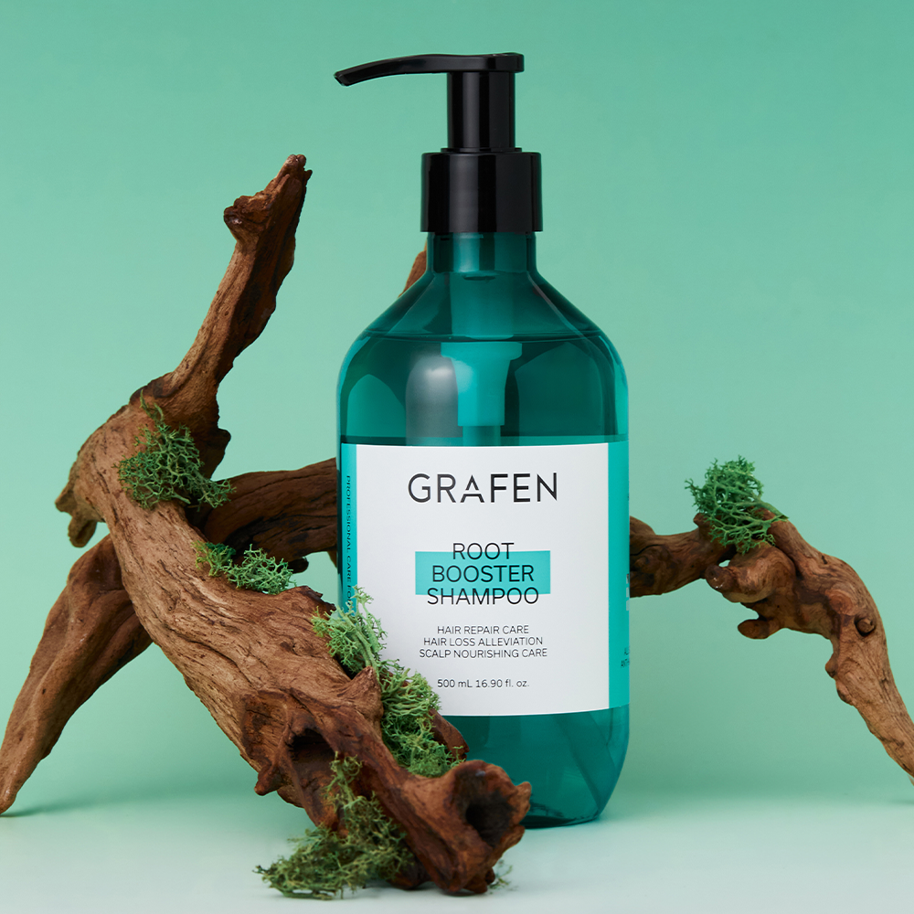 GRAFEN  Root Booster Shampoo 500ml : bouteille verte sur fond vert avec racines décoratives, photo produit marque GRAFEN.