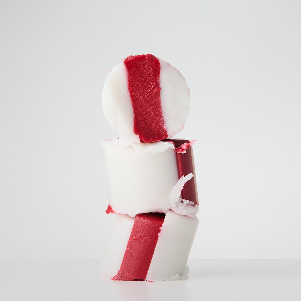 GRAFEN  Triple Lip™ Handsome Lip 4.3g, packaging crème rouge sur fond clair, produit beauté de la marque GRAFEN