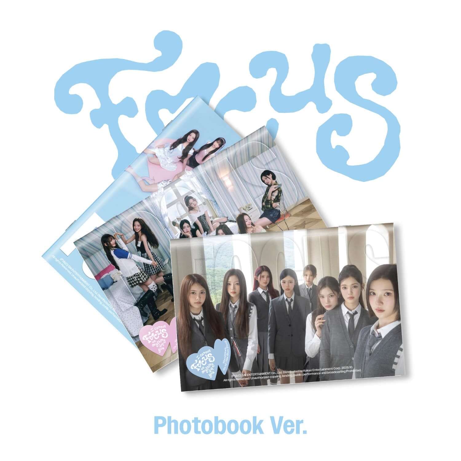 HEARTS2HEARTS - 1st Album [FOCUS] (Photobook Ver.) (Random 1 of 3) : photobook Kpop avec visuels du groupe, bleu