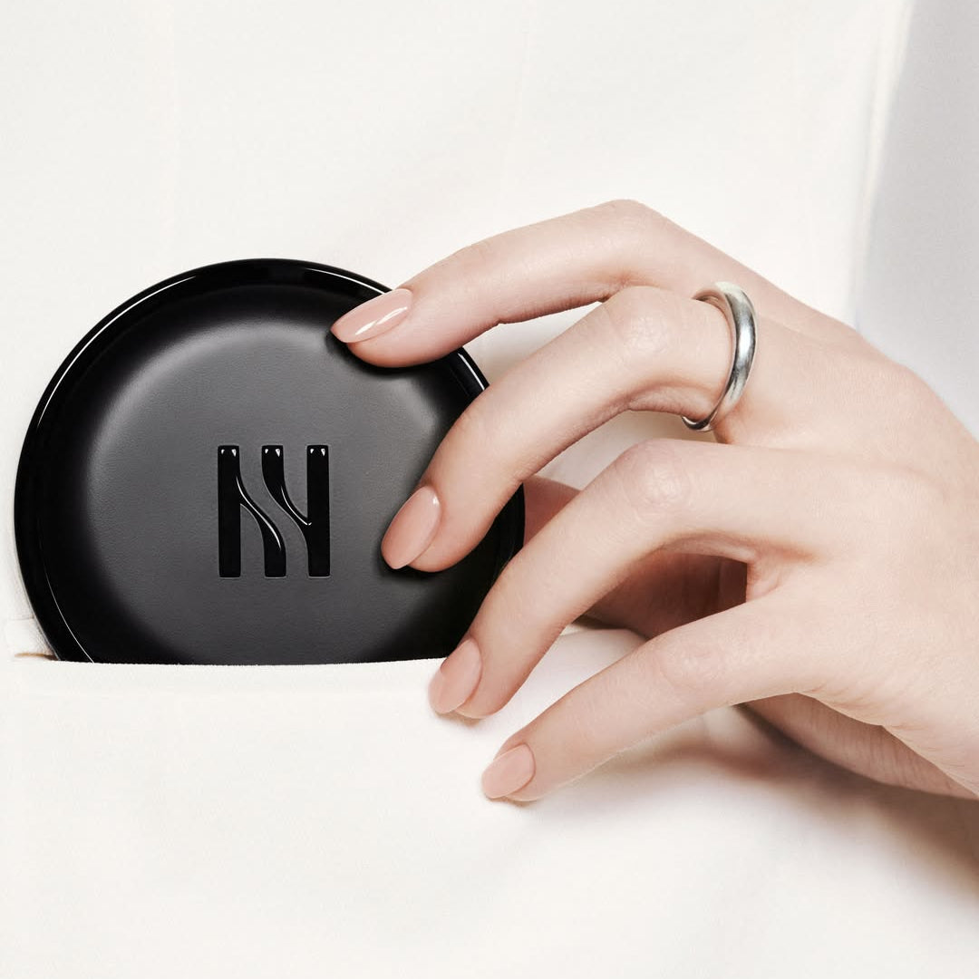 HERA Black Cushion Mesh Powder SPF38 PA++