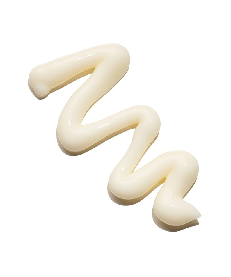 Texture du sérum HERA Retinol 3X Lifting Serum 25ml en gros plan, crème lisse et nourrissante.