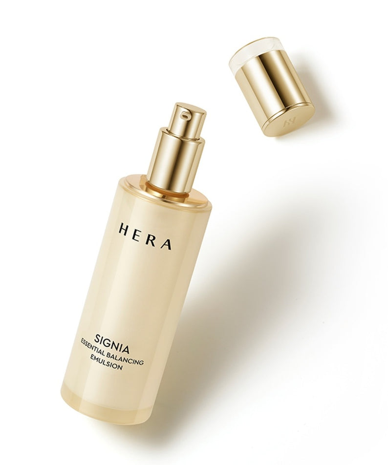Flacon de 150ml de HERA Signa Essentail Balancing Emulsion avec bouchon doré enlevé.